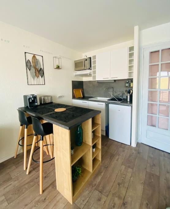 Studio Entre Mer Et Dunes Avec Balcon Vue Laterale Mer 50M Plage Pour 3 Pers Wifi Menage Compris 포르마옹플라주 외부 사진